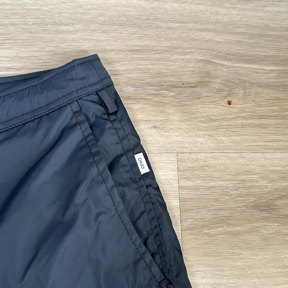 Onia Charles 7" Swim Trunk - Picture 5 of 9